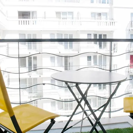 Bright New Studio With Balcony And Parking
